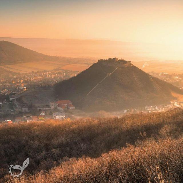Sunrise Kube Villa Hainburg an der Donau Exterior foto